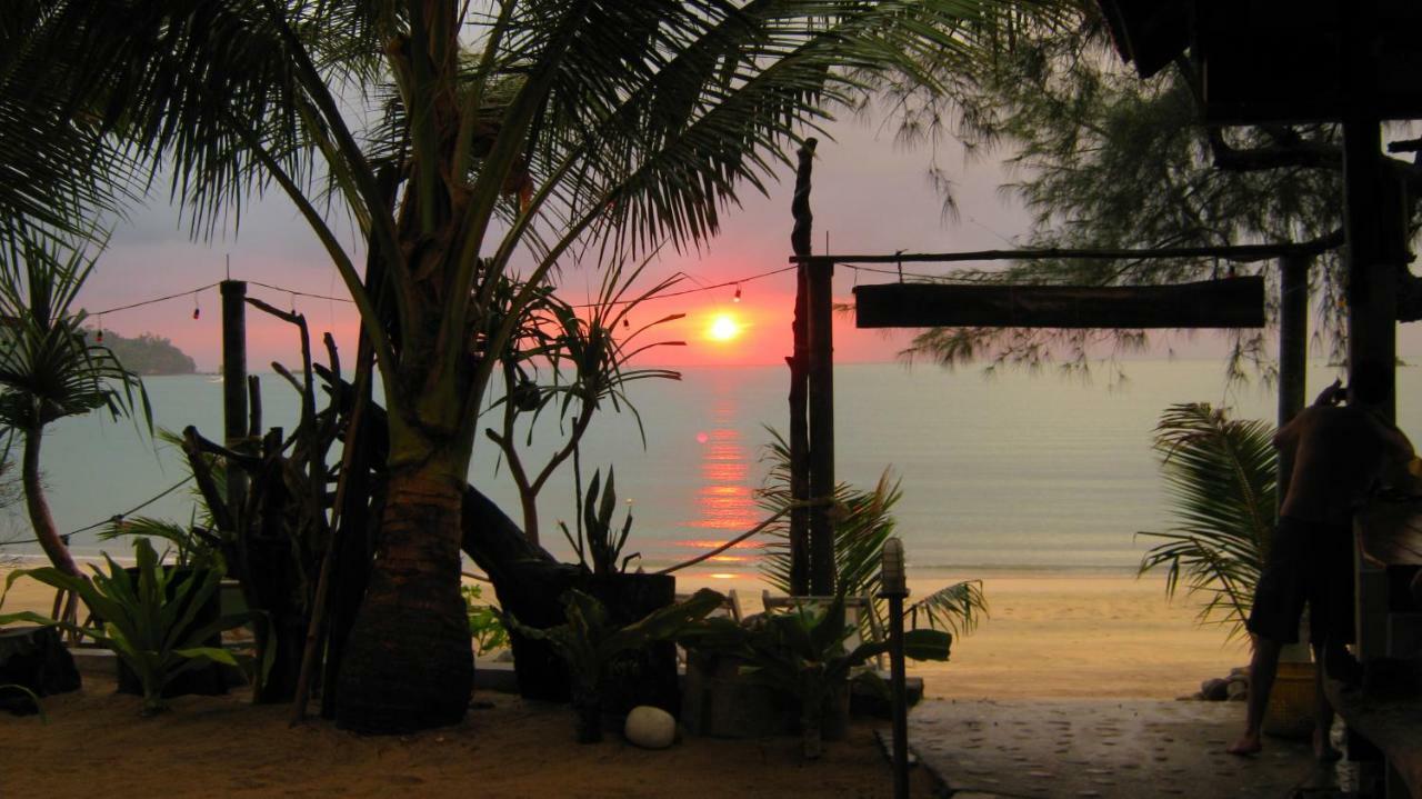 Goldkey Bungalow Hotel Koh Phayam Exterior foto
