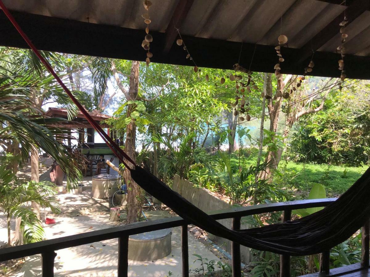 Goldkey Bungalow Hotel Koh Phayam Exterior foto
